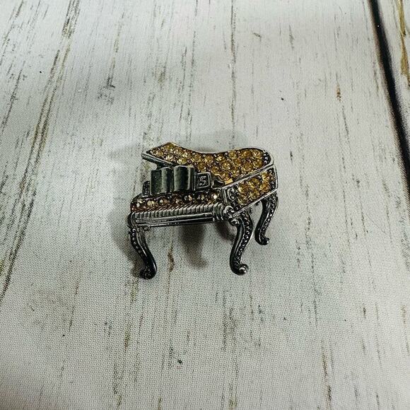 Danecraft Jewelry - Signed DANECRAFT Vintage Silvertone Rhinestones Baby Grand Piano Pin Brooch